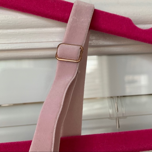 Victoria's Secret Blush Pink Velvet/Lace Bra NWOT - Picture 7 of 11